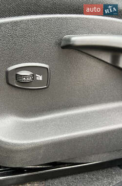 Минивэн Renault Scenic 2012 в 