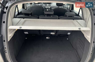 Минивэн Renault Scenic 2012 в 