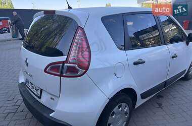 Мінівен Renault Scenic 2010 в  фото 3 Мінівен Renault Scenic 2010 в