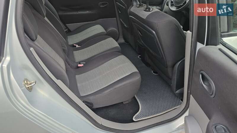 Мінівен Renault Scenic 2003 в Кам'янському фото 22 Мінівен Renault Scenic 2003 в Кам'янському