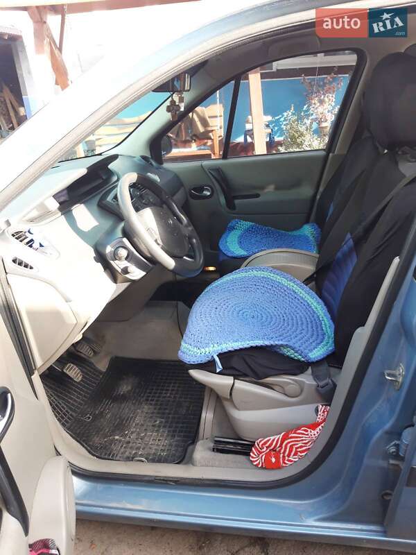 Минивэн Renault Scenic 2006 в Ровно