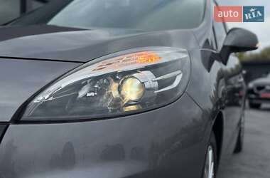 Мінівен Renault Scenic 2012 в  фото 11 Мінівен Renault Scenic 2012 в