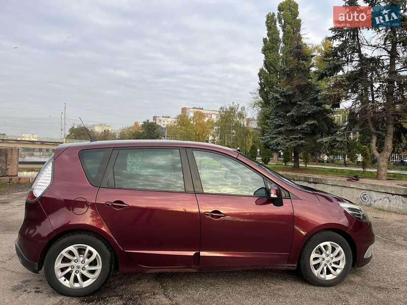 Минивэн Renault Scenic 2012 в Кропивницком