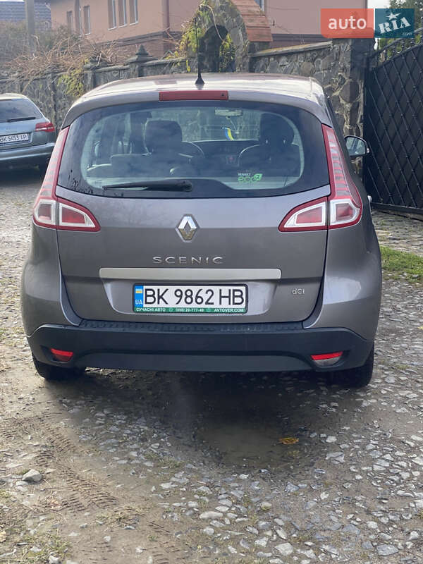 Минивэн Renault Scenic 2011 в Ровно