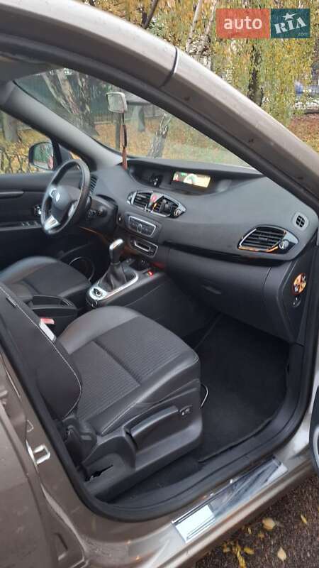 Мінівен Renault Scenic 2011 в Києві фото 7 Мінівен Renault Scenic 2011 в Києві