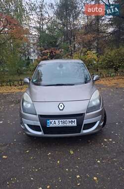 Минивэн Renault Scenic 2011 в Киеве