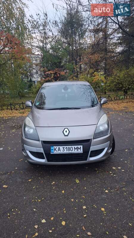 Renault Scenic 2011