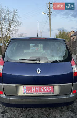 Минивэн Renault Scenic 2005 в  фото 13 Минивэн Renault Scenic 2005 в