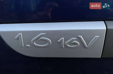 Минивэн Renault Scenic 2005 в  фото 39 Минивэн Renault Scenic 2005 в