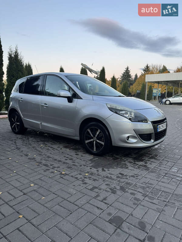 Renault Scenic 2011 Renault Scenic 2011