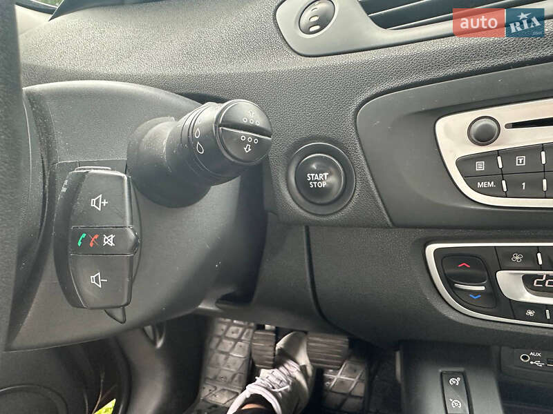 Минивэн Renault Scenic 2011 в Ивано-Франковске