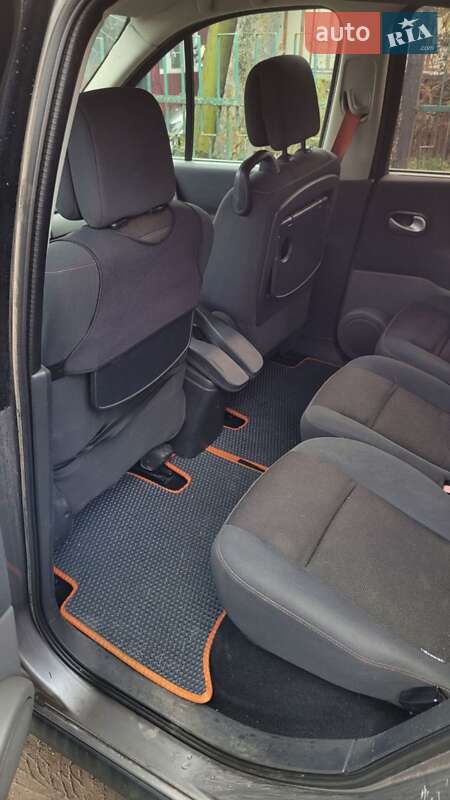 Минивэн Renault Scenic 2008 в Деражне