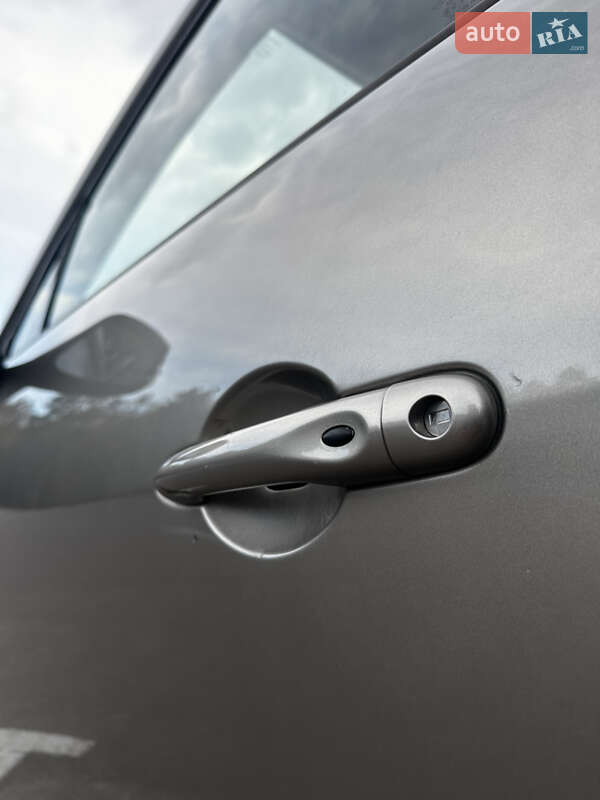 Минивэн Renault Scenic 2012 в Ровно фото 13 Минивэн Renault Scenic 2012 в Ровно