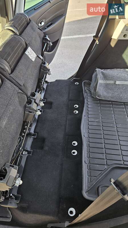 Минивэн Renault Scenic 2014 в Львове фото 20 Минивэн Renault Scenic 2014 в Львове