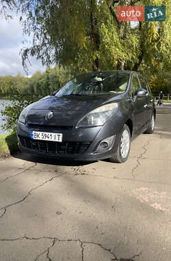 Минивэн Renault Scenic 2011 в Ровно