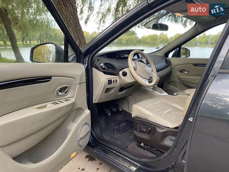 Минивэн Renault Scenic 2011 в Ровно