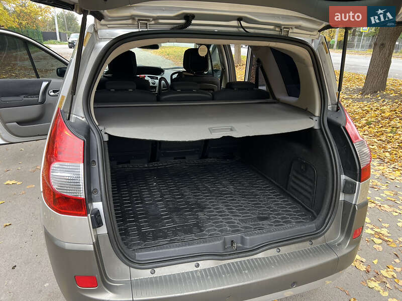 Минивэн Renault Scenic 2007 в Звягеле