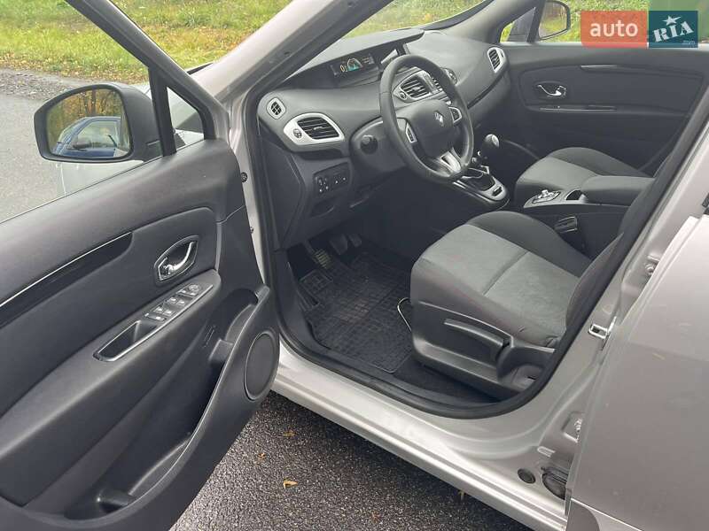 Минивэн Renault Scenic 2012 в Красилове