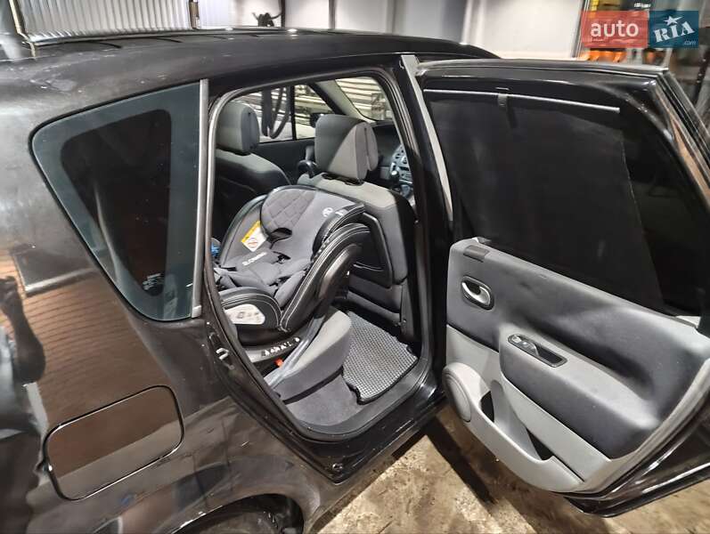 Минивэн Renault Scenic 2008 в Ромнах