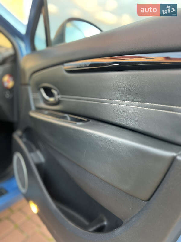 Мінівен Renault Scenic 2012 в Луцьку