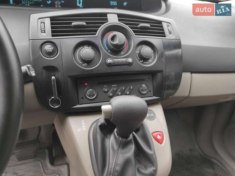 Минивэн Renault Scenic 2005 в Сарнах