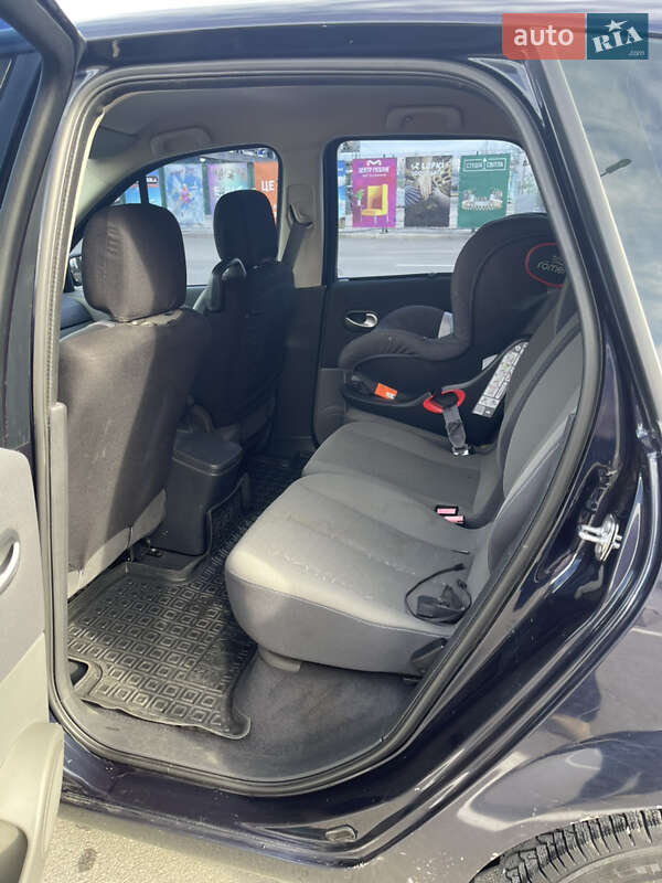 Минивэн Renault Scenic 2008 в Каменец-Подольском фото 16 Минивэн Renault Scenic 2008 в Каменец-Подольском