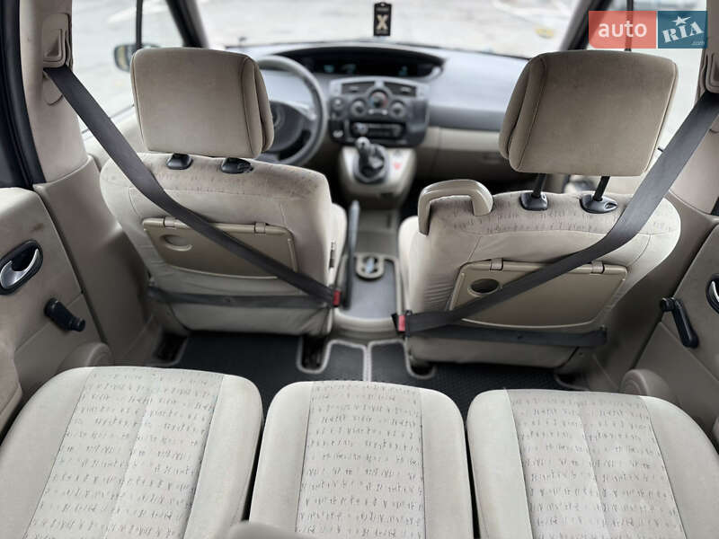Минивэн Renault Scenic 2004 в Мене фото 12 Минивэн Renault Scenic 2004 в Мене