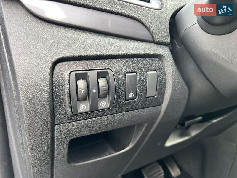 Минивэн Renault Scenic 2015 в Виннице