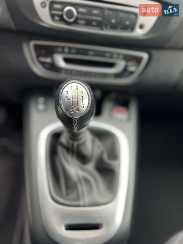 Минивэн Renault Scenic 2015 в Виннице