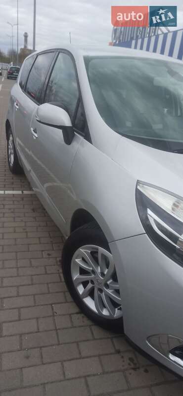 Мінівен Renault Scenic 2014 в Дубні