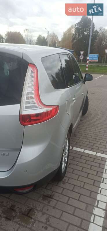 Мінівен Renault Scenic 2014 в Дубні