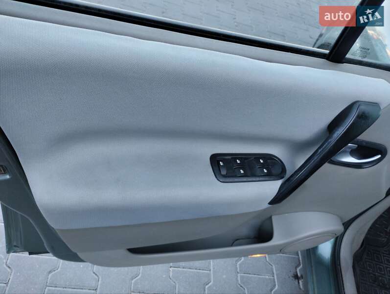 Мінівен Renault Scenic 2005 в Вінниці фото 16 Мінівен Renault Scenic 2005 в Вінниці