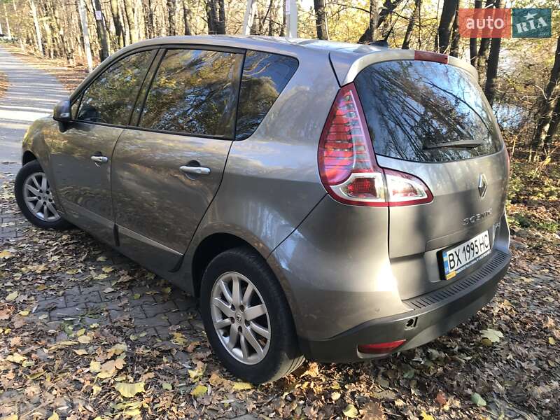 Минивэн Renault Scenic 2010 в Хмельницком