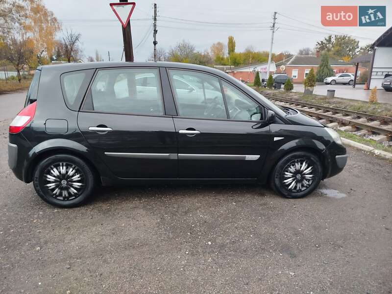 Минивэн Renault Scenic 2006 в Ахтырке