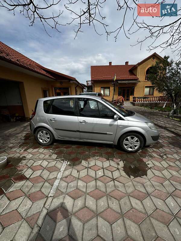 Минивэн Renault Scenic 2005 в Черновцах