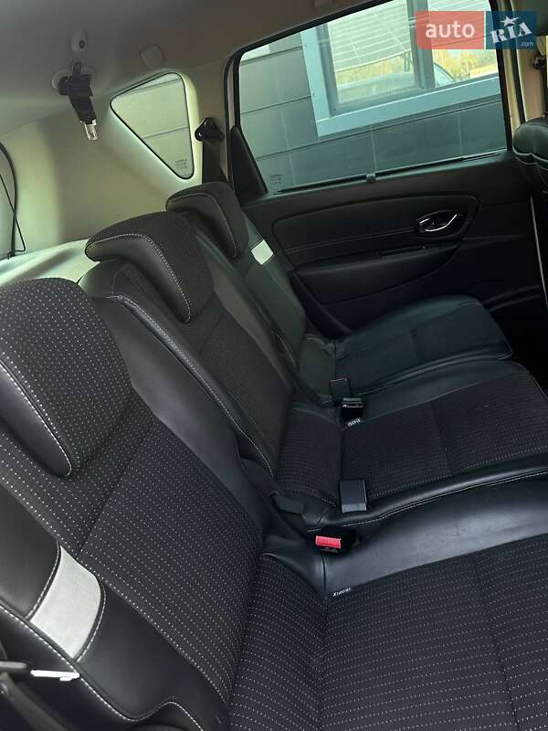 Минивэн Renault Scenic 2012 в Великих Мостах фото 39 Минивэн Renault Scenic 2012 в Великих Мостах