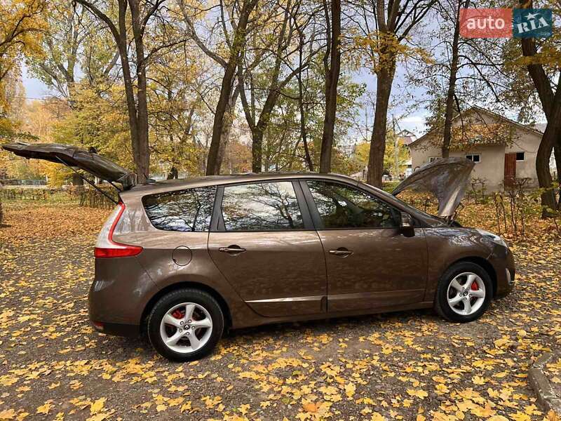 Минивэн Renault Scenic 2011 в Черновцах фото 44 Минивэн Renault Scenic 2011 в Черновцах