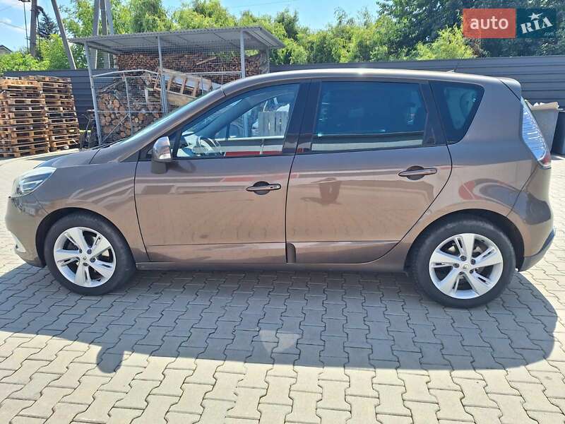 Мінівен Renault Scenic 2013 в Нововолинську