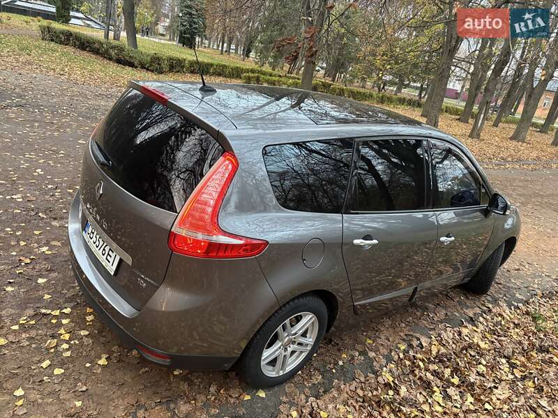 Мінівен Renault Scenic 2012 в Ніжині
