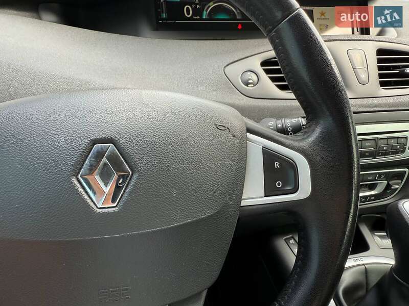 Минивэн Renault Scenic 2013 в Киеве фото 20 Минивэн Renault Scenic 2013 в Киеве