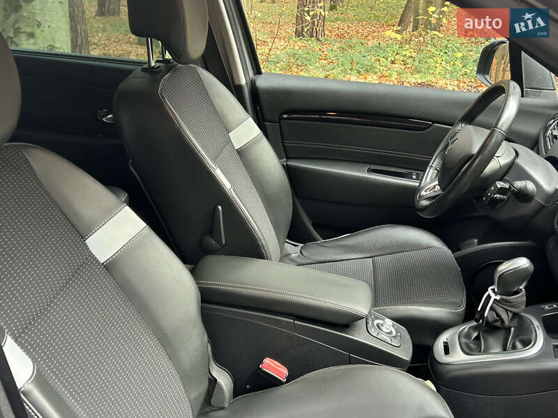 Мінівен Renault Scenic 2015 в Львові