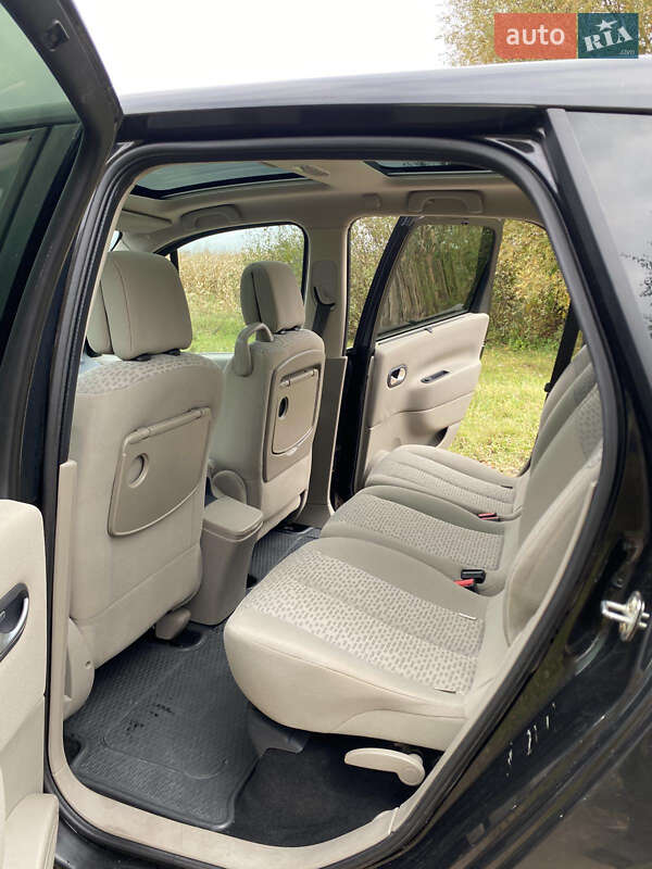 Мінівен Renault Scenic 2007 в Кореці