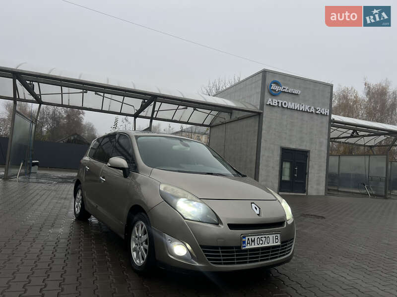 Минивэн Renault Scenic 2010 в Житомире