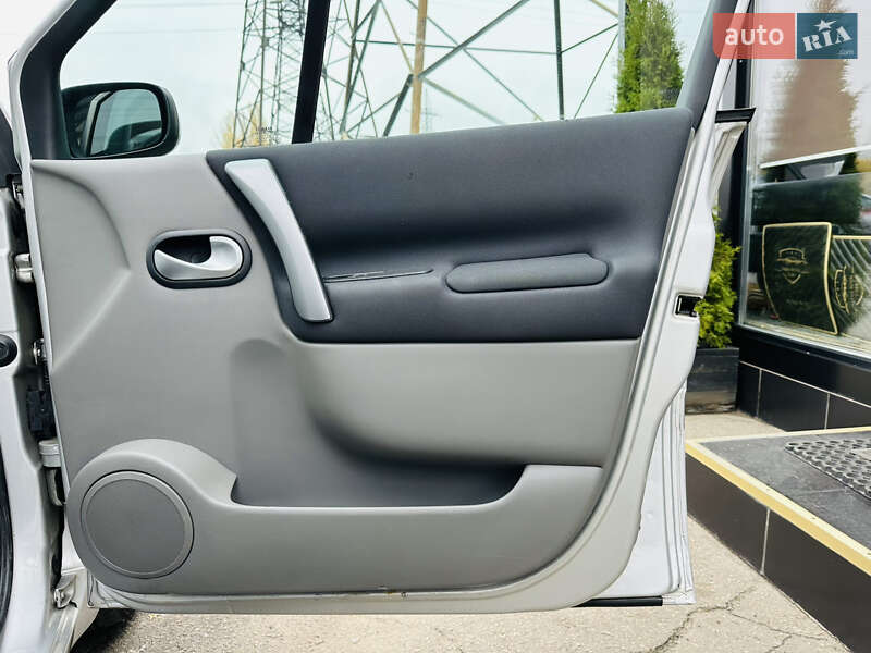 Минивэн Renault Scenic 2009 в Харькове