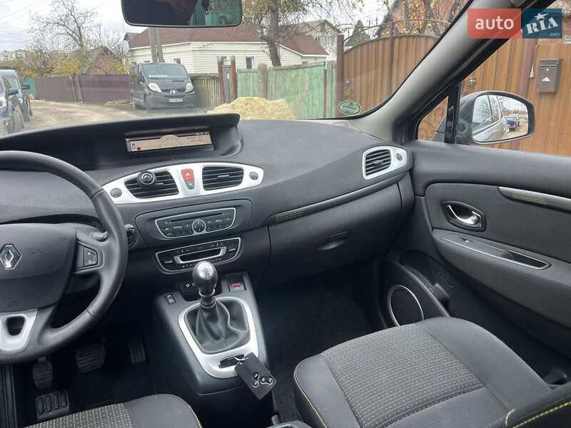 Мінівен Renault Scenic 2010 в Охтирці фото 41 Мінівен Renault Scenic 2010 в Охтирці