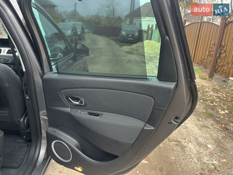 Мінівен Renault Scenic 2010 в Охтирці фото 49 Мінівен Renault Scenic 2010 в Охтирці