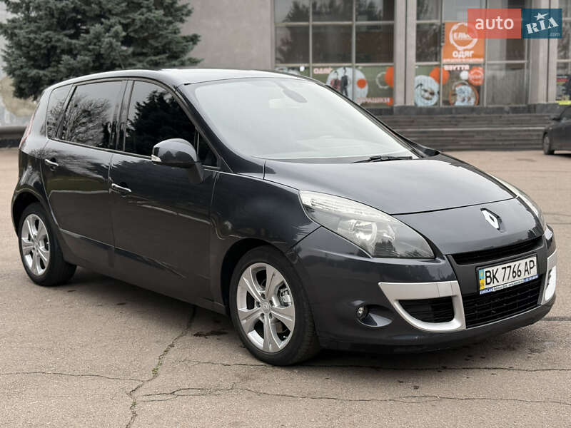 Минивэн Renault Scenic 2011 в Ровно
