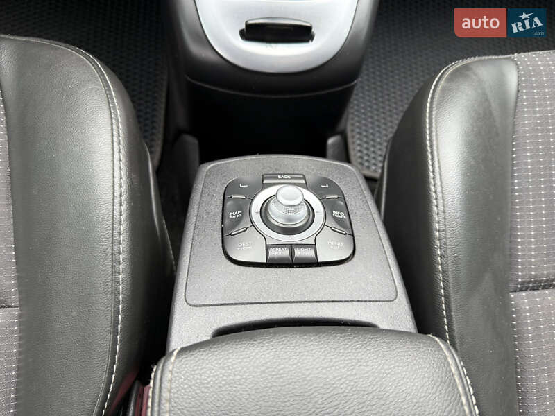 Минивэн Renault Scenic 2011 в Ровно