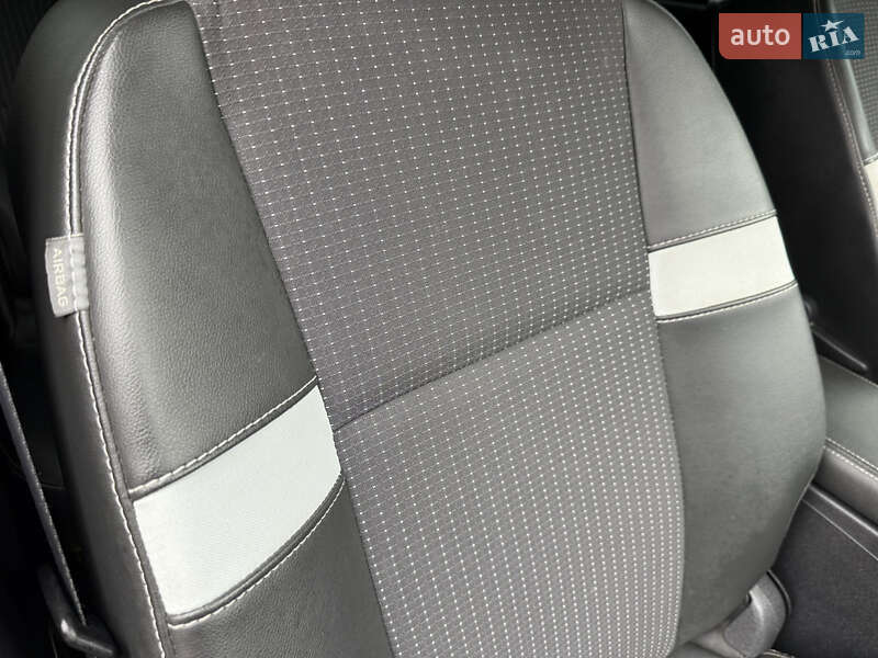 Минивэн Renault Scenic 2011 в Ровно