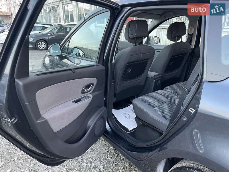 Мінівен Renault Scenic 2011 в Сумах